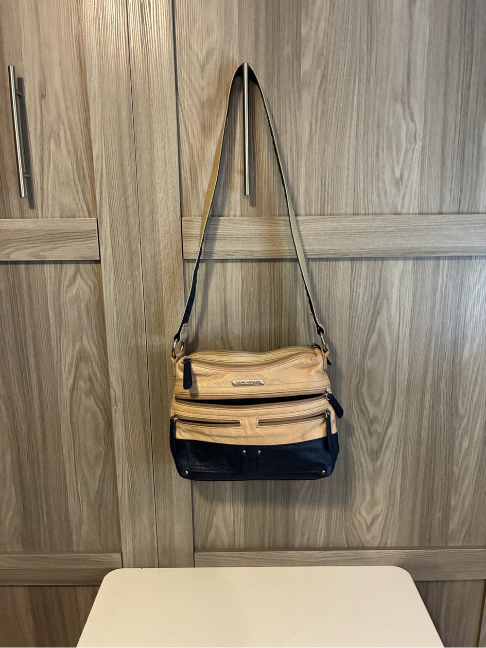 Stone Mountain Accessories Beige and Black Shoulder Bag